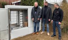 Thomas Kuchem, Hannes Mahrenholtz und Musa Hyseni vor dem MFG